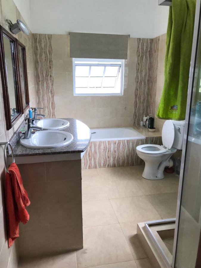 فيلا Tropical Garden Self Catering فيكتوريا المظهر الخارجي الصورة