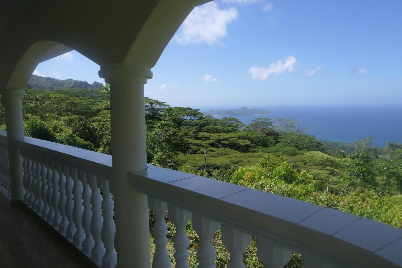 فيلا Tropical Garden Self Catering فيكتوريا المظهر الخارجي الصورة