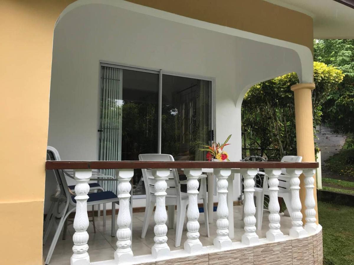فيلا Tropical Garden Self Catering فيكتوريا المظهر الخارجي الصورة