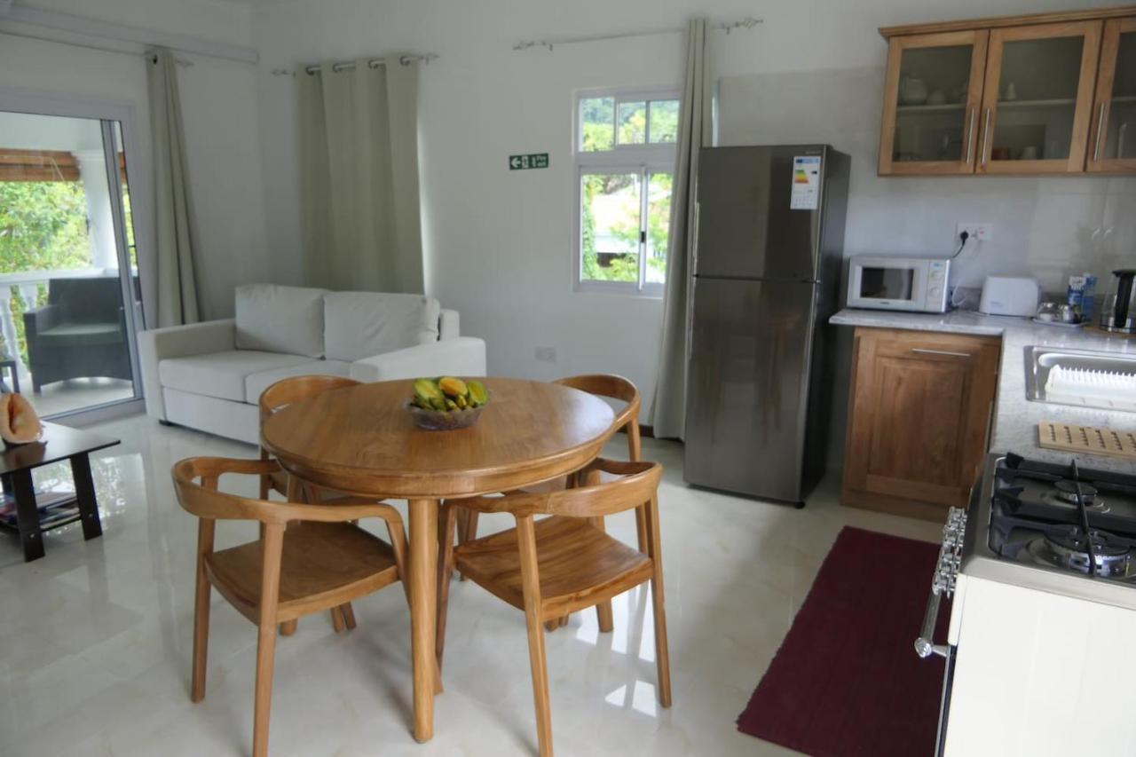 فيلا Tropical Garden Self Catering فيكتوريا المظهر الخارجي الصورة