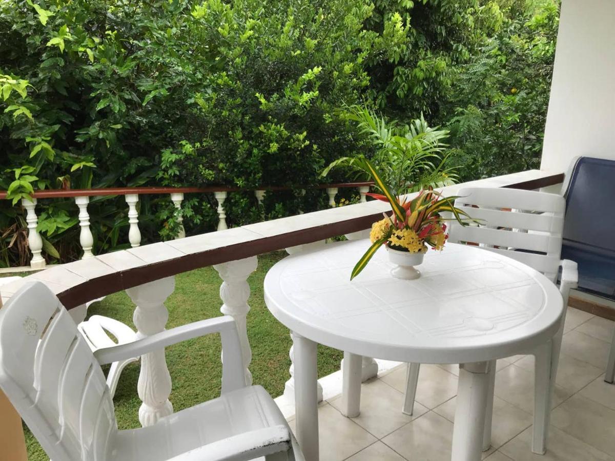 فيلا Tropical Garden Self Catering فيكتوريا المظهر الخارجي الصورة
