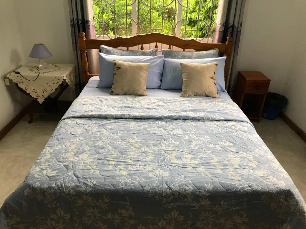 فيلا Tropical Garden Self Catering فيكتوريا المظهر الخارجي الصورة